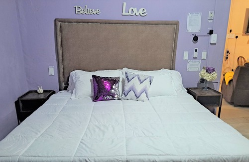 Trinidad House | Travelers Sanctuary, 2 king beds, spa tub & shower