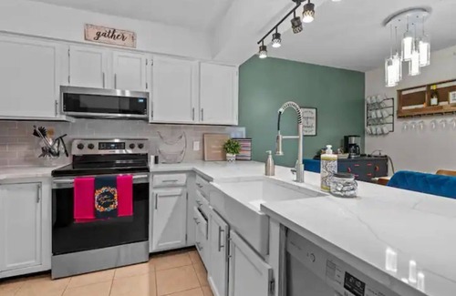 North Raleigh House | Travelers Townhome in N. Raleigh