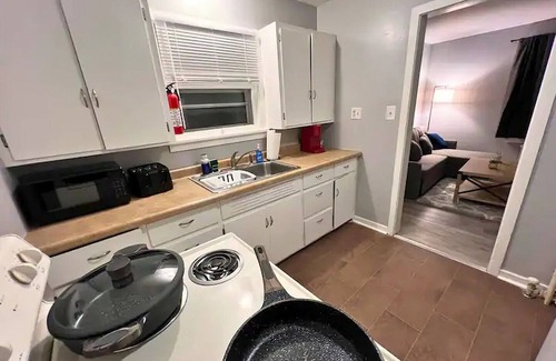 Terre Haute House | Traveling Professional 1 BR/1BR