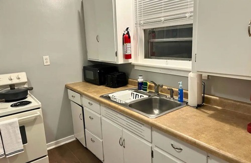 Terre Haute House | Traveling Professional 1 BR/1BR