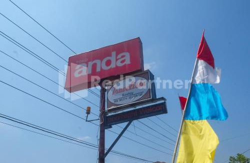 Semarang Hotel | Travelista Homestay near GOR Candradimuka Semarang Mitra RedDoorz