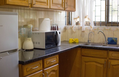 North Legon Cottage | Traveller's Palm Court