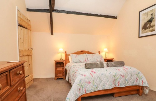 Horner House | TRAVELLERS REST, pet friendly, with open fire in Wheddon Cross