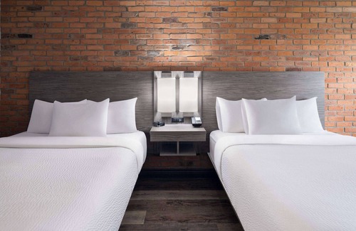 Barrie Hotel | Travelodge by Wyndham Barrie