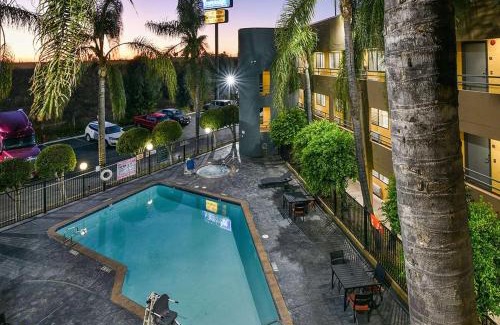 Mount Wilson Hotel | Travelodge by Wyndham Commerce Los Angeles Area