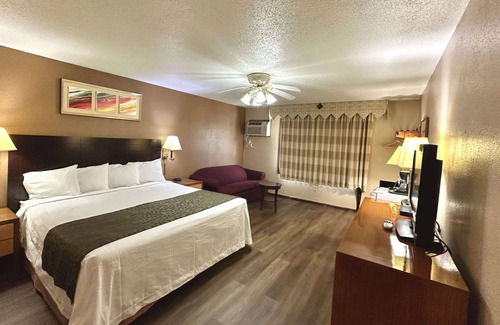 Denison Hotel | Travelodge by Wyndham Denison