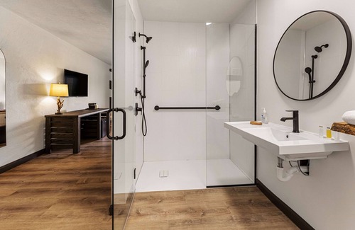 Emlenton Hotel | Travelodge By Wyndham Emlenton