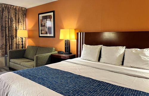 Seymour Hotel | Travelodge by Wyndham Seymour