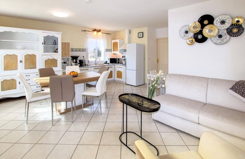 Chassiers House | Treat yourself to some time out in this beautiful vacation home with pool.