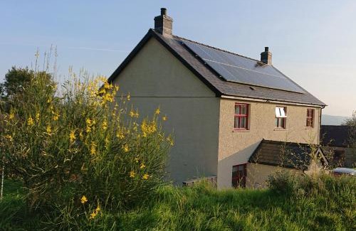 Llanfihangel-Ystrad House | Treberfedd Farm Cottages and Cabins