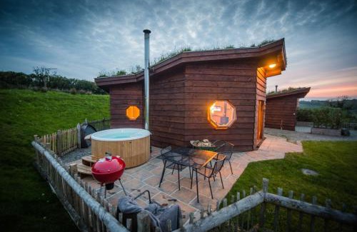 Llanfihangel-Ystrad House | Treberfedd Farm Cottages and Cabins
