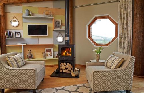 Llanfihangel-Ystrad House | Treberfedd Farm Cottages and Cabins