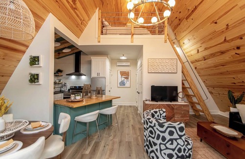 Saint Joe Ski Chalet | Tree Loft Rock Hot Tub Buffalo River