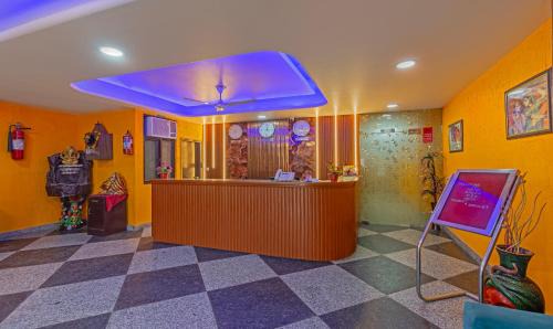 Sector 62 Hotel | Treebo Green View, Noida