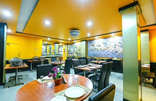 Sector 62 Hotel | Treebo Green View, Noida