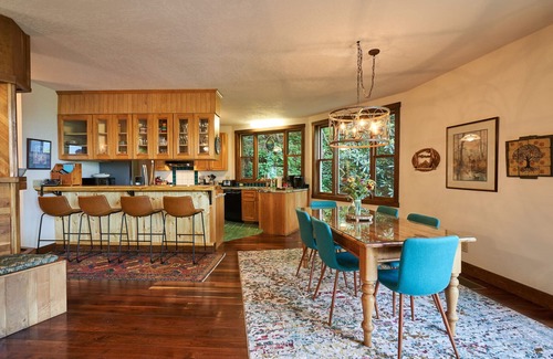 Apple Ridge House | Treehaven 2BR/2.5 BA Upscale Home near Blowing Rock
