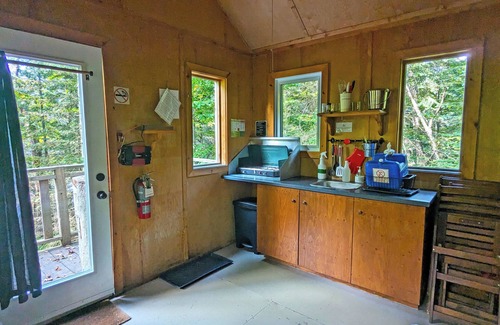 Saint-Faustin-Lac-Carre House | Treehouse #08 (In the forest)