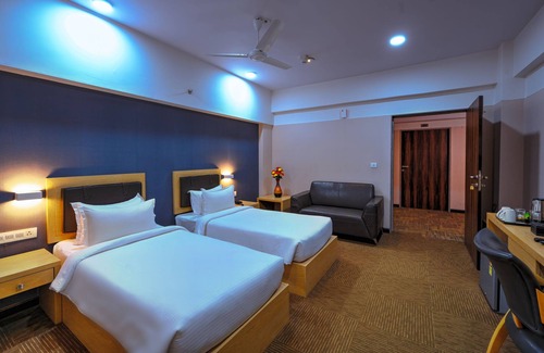 Viramgam Hotel | TreeHouse Morina