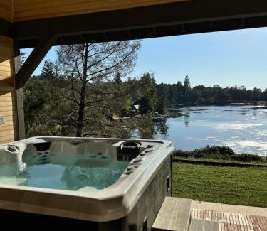 Auburn House | Treehouse Overlook At Lakewood