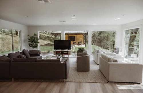 Auburn House | Treehouse Overlook At Lakewood