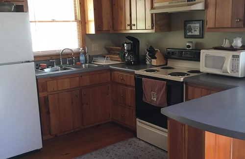 Cataloochee Ranch Cabin | Treetop is a private and tranquil cabin retreat minutes from Cataloochee