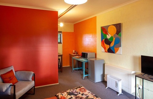 Silvan Apartment | Treetops Silvan Valley Lodge 7 night discounts