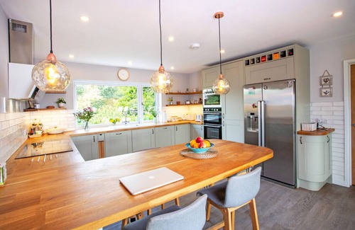 Mabe House | Tregaron - family holiday home
