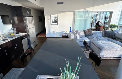 Beltline Condo | Trendy 2BR condo with downtown Calgary views, ideal for stylish getaways!