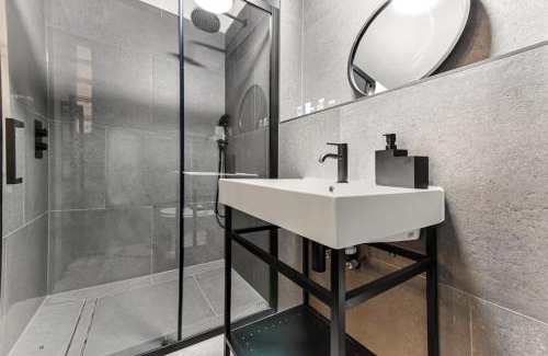 Victoria Apartment | Trendy and Eccentric Flat in Hackney