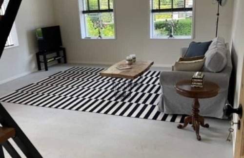 Rijnsaterwoude Apartment | Trendy Boutique Appartement Near Amsterdam