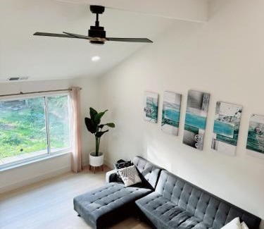 Elk Grove House | Trendy Trenholm