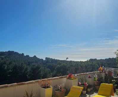 Saint-Cyr-sur-Mer Villa | TRES BELLE VILLA AVEC PISCINE, TENNIS et GOLF