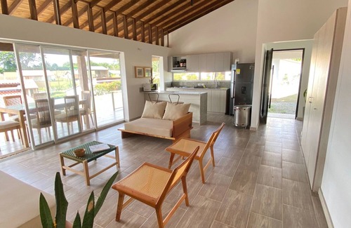 Armenia House | Tres Colinas Estancia 27