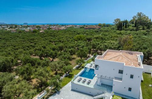 Agrilia Villa | Trevilat Villa - 4 Bedrooms with Private Pool, by ZanteWize