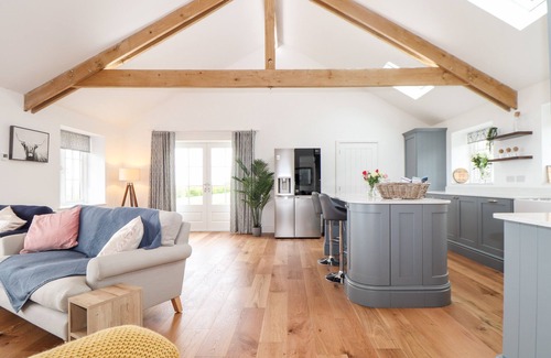 Helford Passage Cottage | TREVILGES COTTAGE, pet friendly, luxury holiday cottage in Helston