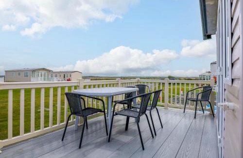 Caergeiliog House | Trewan Lodge