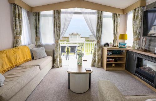 Caergeiliog House | Trewan Lodge