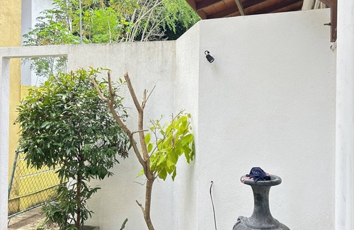 Katugastota Villa | Trident Kandy Homestay n4-Delightful Bedroom Villa within Kandy city limits.
