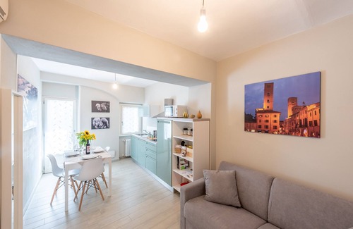 Alba House | Trifulhouse holiday apartments: THE ENTIRE PALACE! max occupancy 16 guests