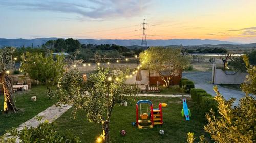 Sakës Bed & Breakfast | Tringa Guesthouse - Mrizi i Zanave