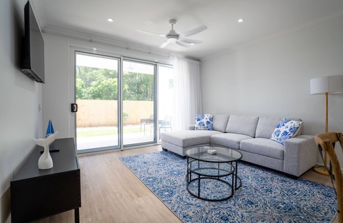 Trinity Beach Apartment | Trinity Collective - Classic One Bedroom Apartment Home away from home.