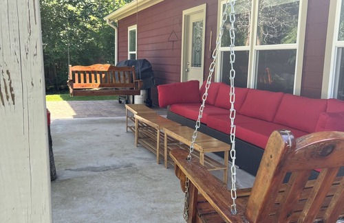 Oakhurst House | Trinity River Front home with gorgeous views! Pet Friendly
