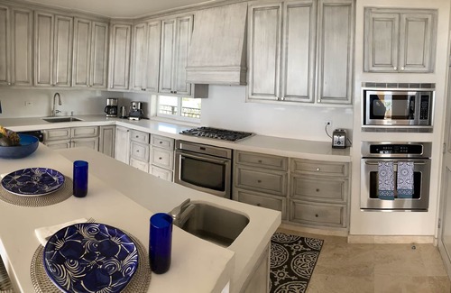 Zona Hotelera Condo | Triple En-suite on the beach at Las Mananitas