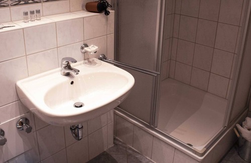 Mettendorf Hotel | Triple room - Eifelhotel Im Fronhof