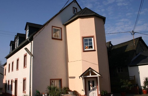 Wintrich Bed & Breakfast | Triple room - Ferienweingut Matthiashof