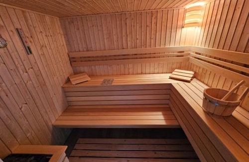 Voineasa Apartment | Triple room with Balcony Transalpina Ski Resort - TRI1