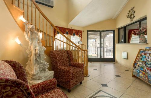 Canyon Country Hotel | Triplodge of Santa Clarita