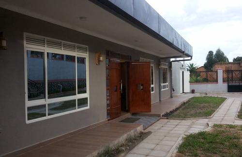 Arua Apartment | Tripplex Hotel