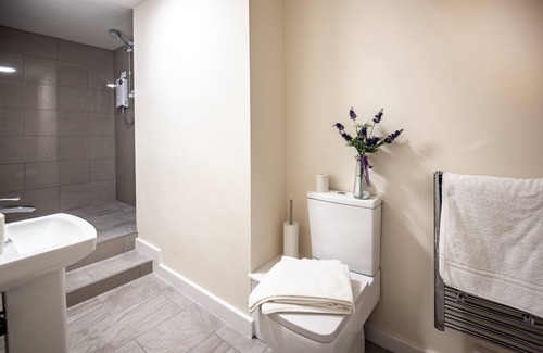 Crawley House | Trivelles Waterhall Country Hotel - Gatwick
