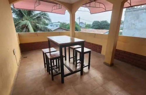 Porto-Novo Apartment | trois chambres et salon avec un balcon à Porto Novo, Oueme, Benin